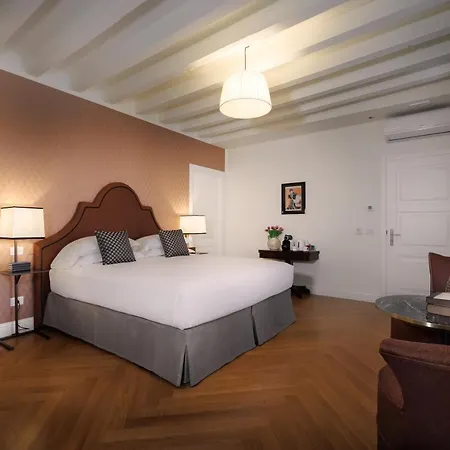 Maison Santa Croce 4*