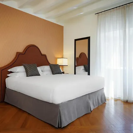 Maison Santa Croce 4*